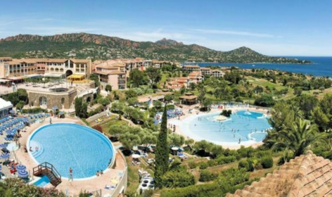 Superbe Appartement Avec Vue Mer Et Piscine Saint-Raphaël 外观 照片
